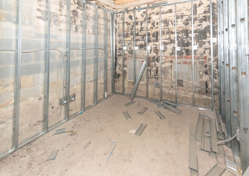 More Photos Of 2603 Baker St, Baltimore Religious Facility For Sale