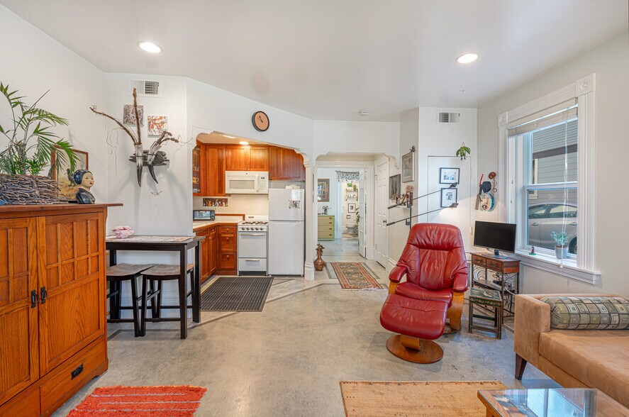 More Photos Of 418 Humboldt St, Santa Rosa Apartments For Sale