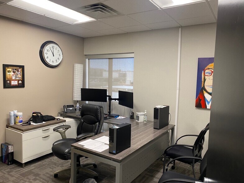 More Photos Of 6345 S Pecos Rd, Las Vegas Office For Lease