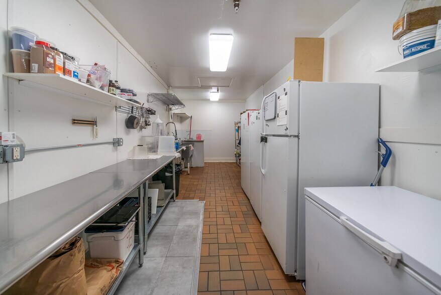 More Photos Of 105 S Main St, Ishpeming Restaurant For Sale