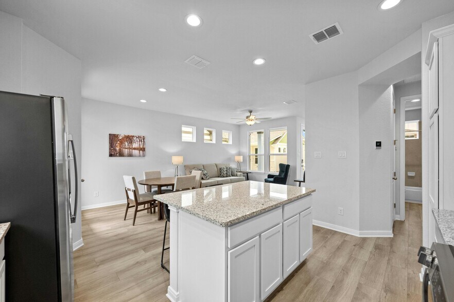 More Photos Of Garten Haus at Solms Landing, New Braunfels Specialty For Sale