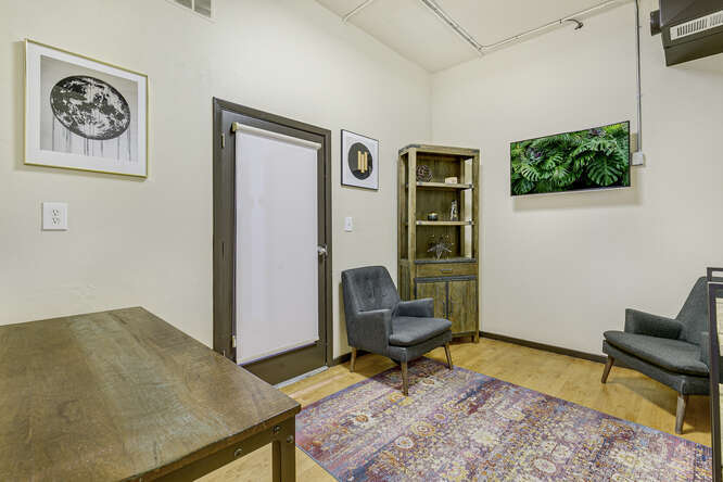 More Photos Of 1658-1668 N Lafayette St, Denver Office For Sale