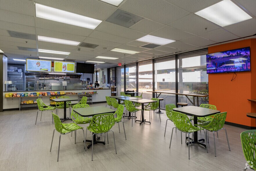 More Photos Of 13105 Northwest Fwy, Houston Office For Lease