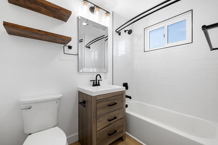 More Photos Of 114 Madison Ave, Chula Vista Apartments For Sale