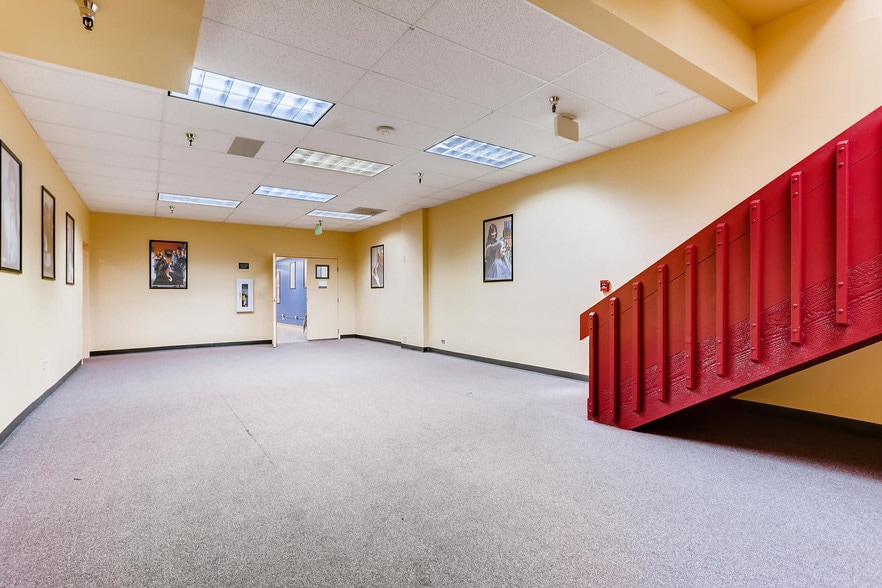 More Photos Of 16800 E Mississippi Ave, Aurora Freestanding For Sale