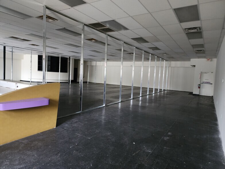 More Photos Of 2445-2497 Foothill Blvd, La Verne Storefront For Lease