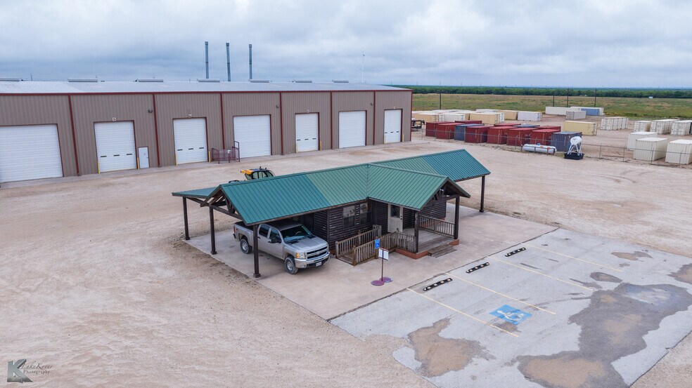 More Photos Of 10027 S Frontage Rd, Clyde Manufacturing For Sale