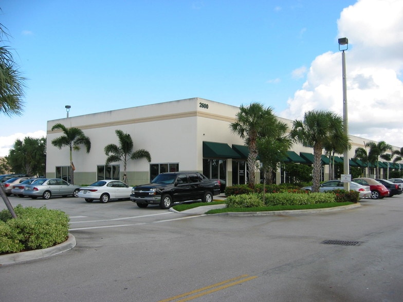 More Photos Of 2600 Glades Cir, Weston Storefront Retail Office For Lease