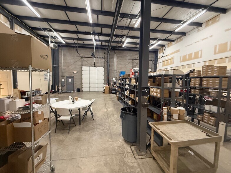 More Photos Of 11501 Plantside Dr, Louisville Light Distribution For Lease