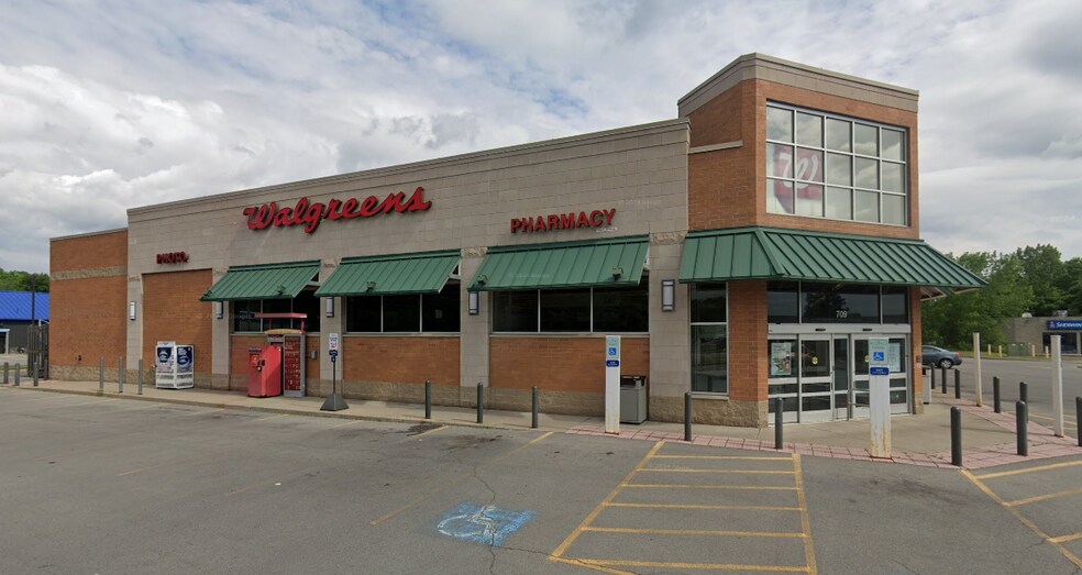 More Photos Of 709 W Union St, Newark Drugstore For Sale