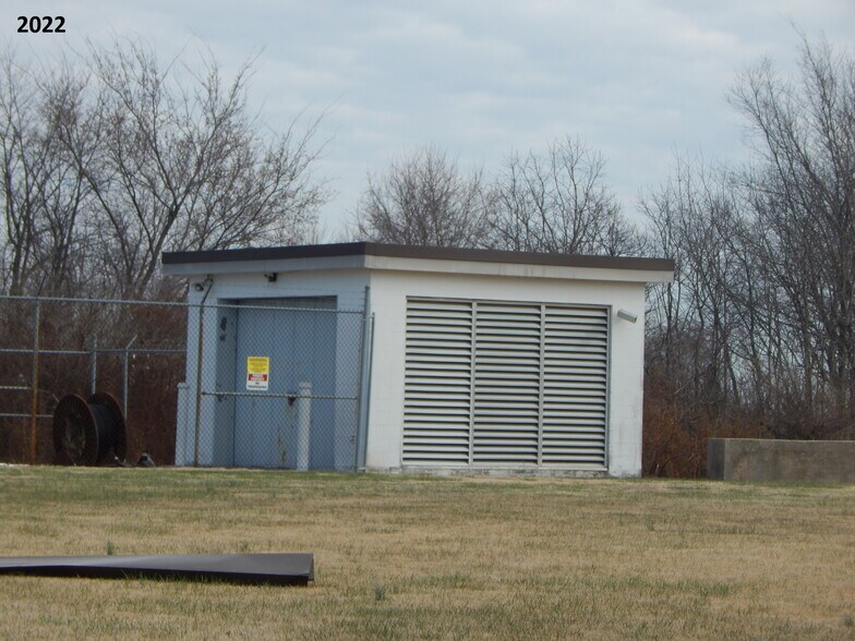 More Photos Of 25218 Dow Rd, Dow Utility Substation For Sale