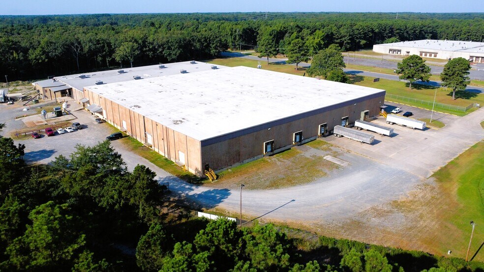 Primary Photo Of 3411 N Hutchinson St, Pine Bluff Manufacturing For Lease