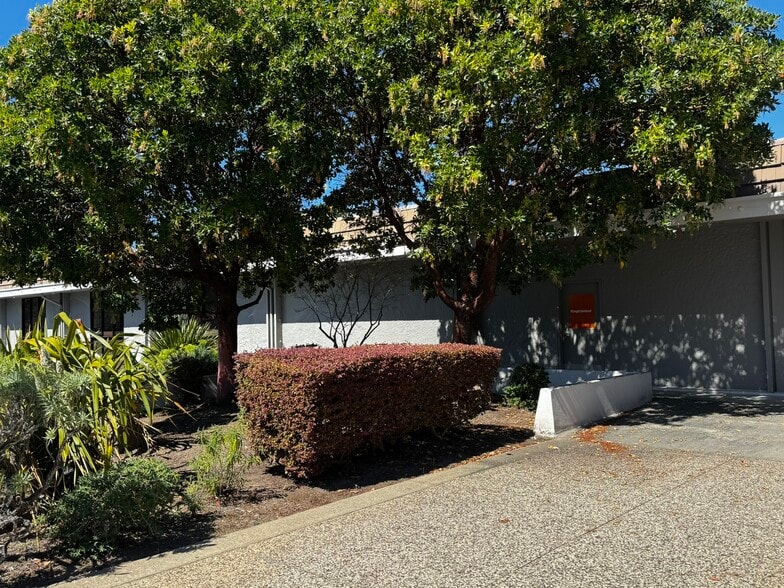 More Photos Of 19 Davis Dr, Belmont Office For Lease