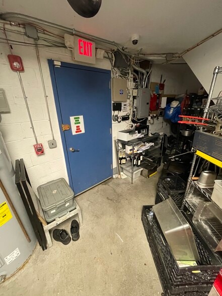 More Photos Of 1282 North Ave, New Rochelle Restaurant For Lease