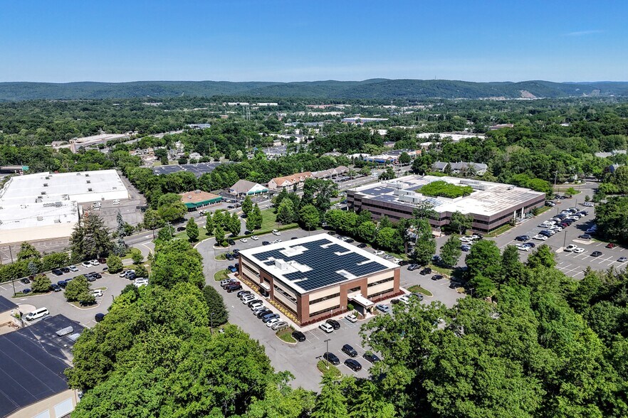 More Photos Of 470 Franklin Tpke, Ramsey Medical For Lease