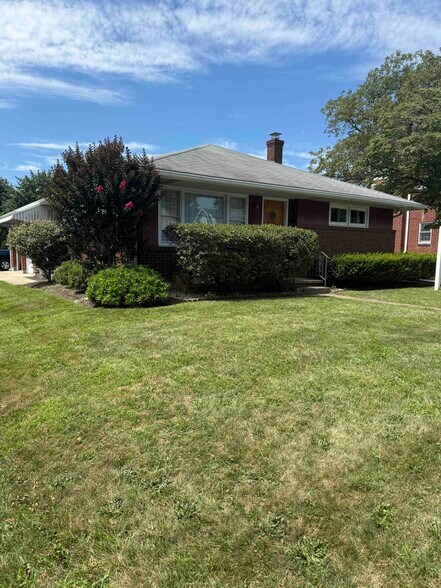 Primary Photo Of 3127 W Emaus Ave, Allentown Office Residential For Sale