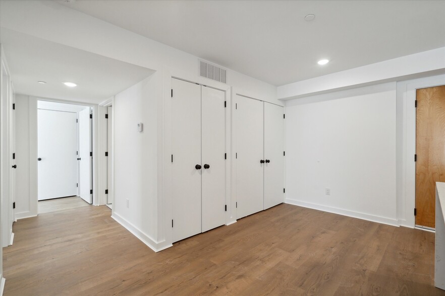 More Photos Of 1951 Point Breeze Ave, Philadelphia Apartments For Sale