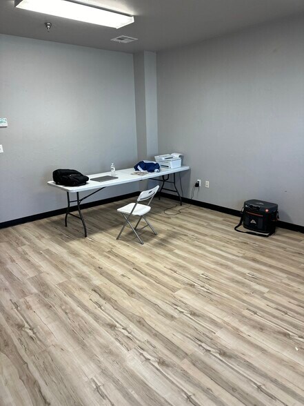 More Photos Of 7308 NW 164th St, Edmond Warehouse For Lease