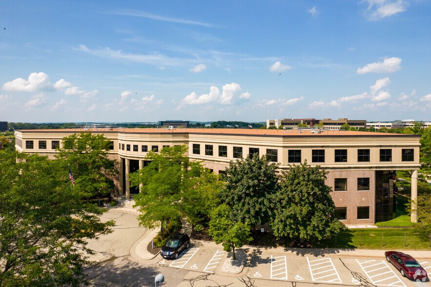 More Photos Of 4600 American Pky, Madison Office For Lease