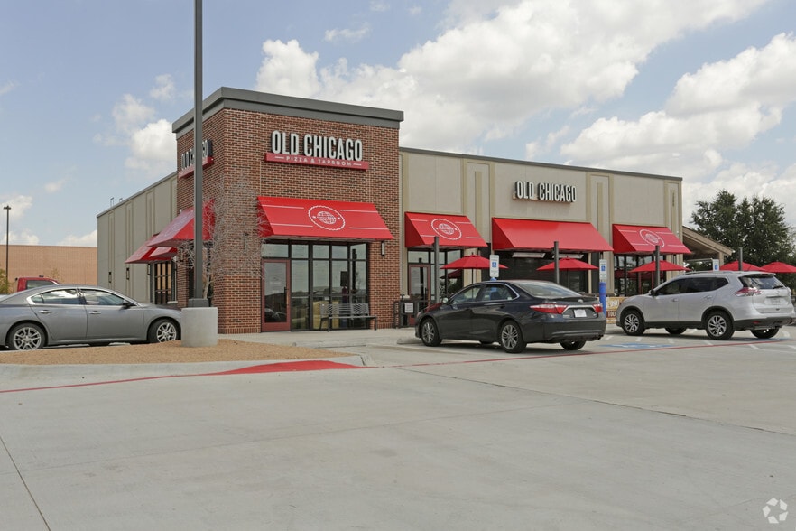 More Photos Of 1380 W Centerville Rd, Garland Restaurant For Lease