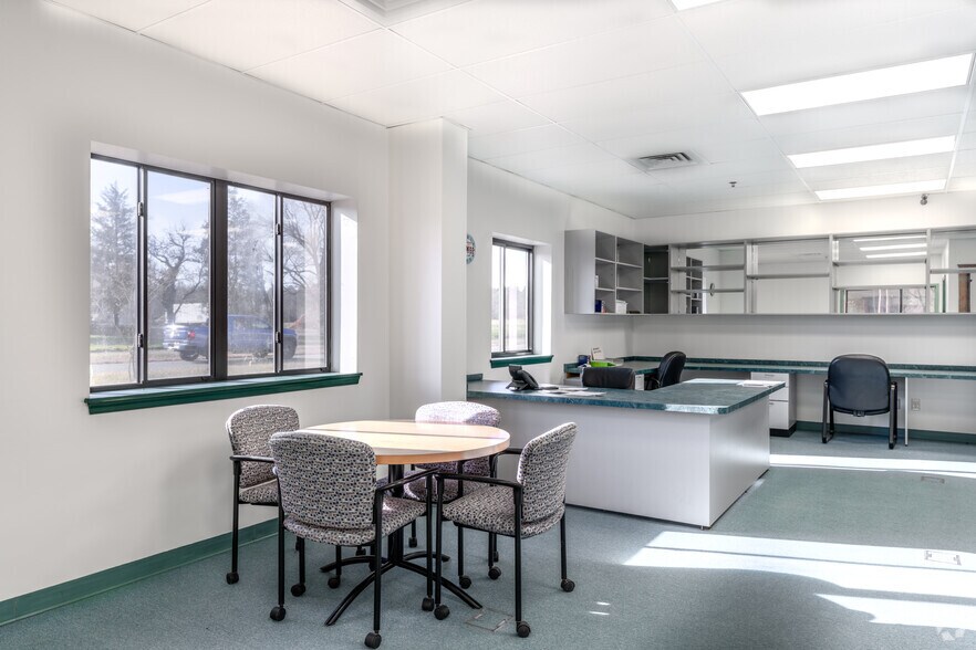 More Photos Of 1980 S West Blvd, Vineland Manufacturing For Sale