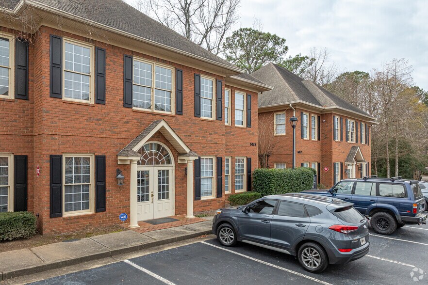 More Photos Of 501 Johnson Ferry Rd, Marietta Office For Sale