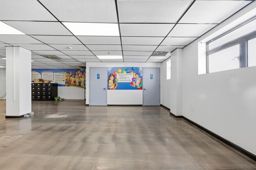 More Photos Of 200 Meacham Ave, Elmont Warehouse For Lease