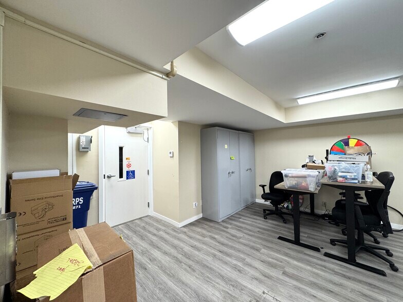 More Photos Of 815-821 Webster St, Oakland Storefront Retail Office For Lease