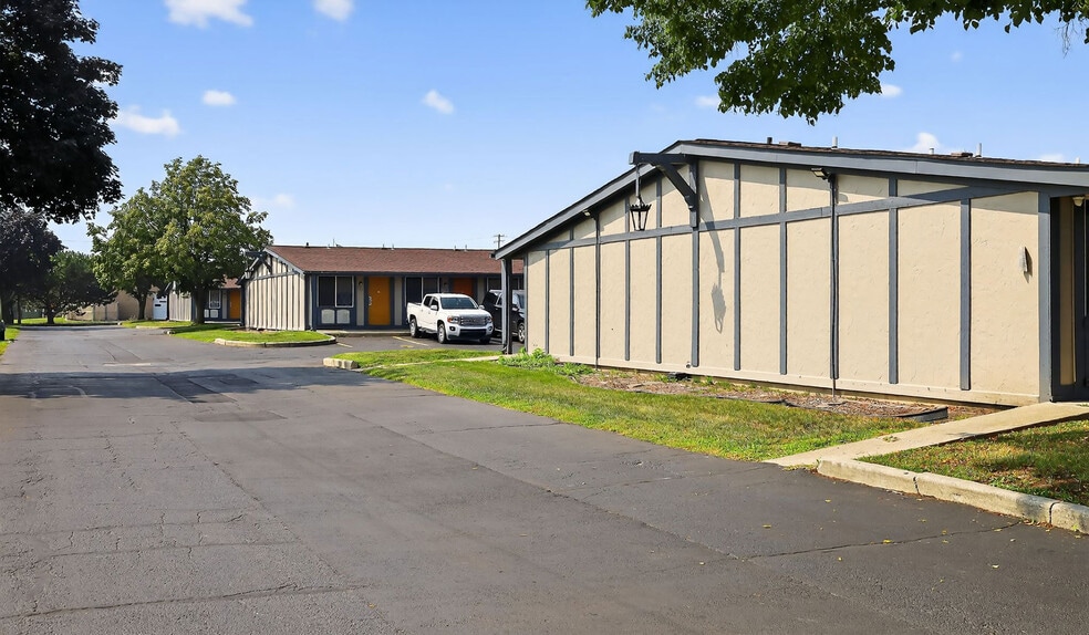 More Photos Of 1149 Oakes Rd, Racine Hotel For Sale