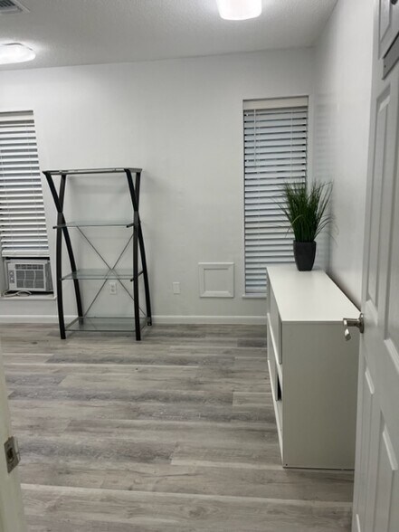 More Photos Of 225 Main St, Destin Office Residential For Lease