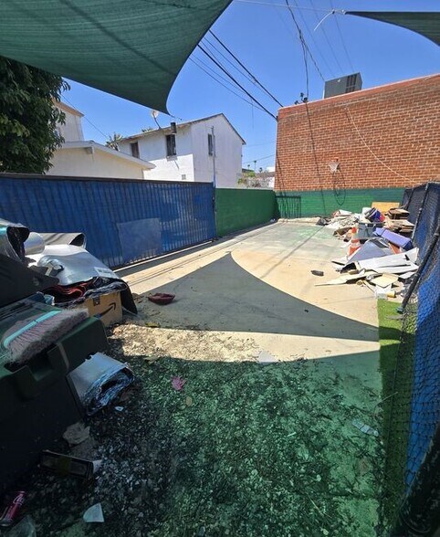 More Photos Of 175-177 S Robertson Blvd, Beverly Hills Storefront For Lease