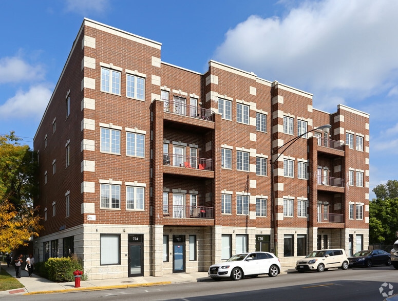 More Photos Of 720 W 47th St, Chicago Apartments For Lease