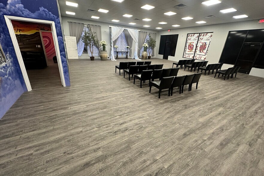 More Photos Of 5071 N Rainbow Blvd, Las Vegas Loft Creative Space For Lease