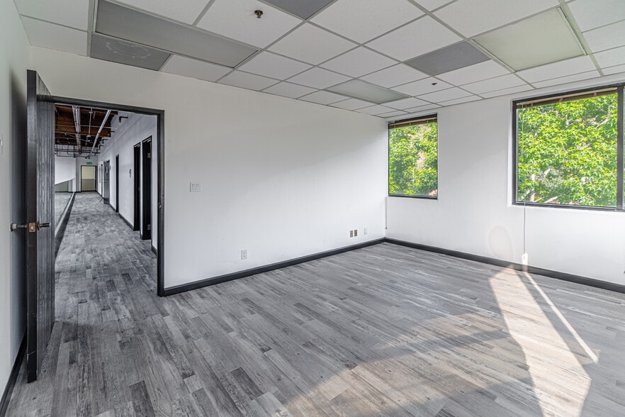 More Photos Of 19560 S Rancho Way, Rancho Dominguez Distribution For Lease