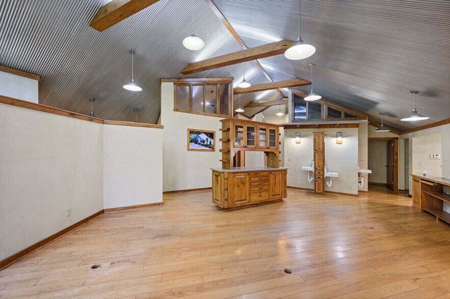 More Photos Of 10960 State Route 550, Vincent Healthcare For Sale