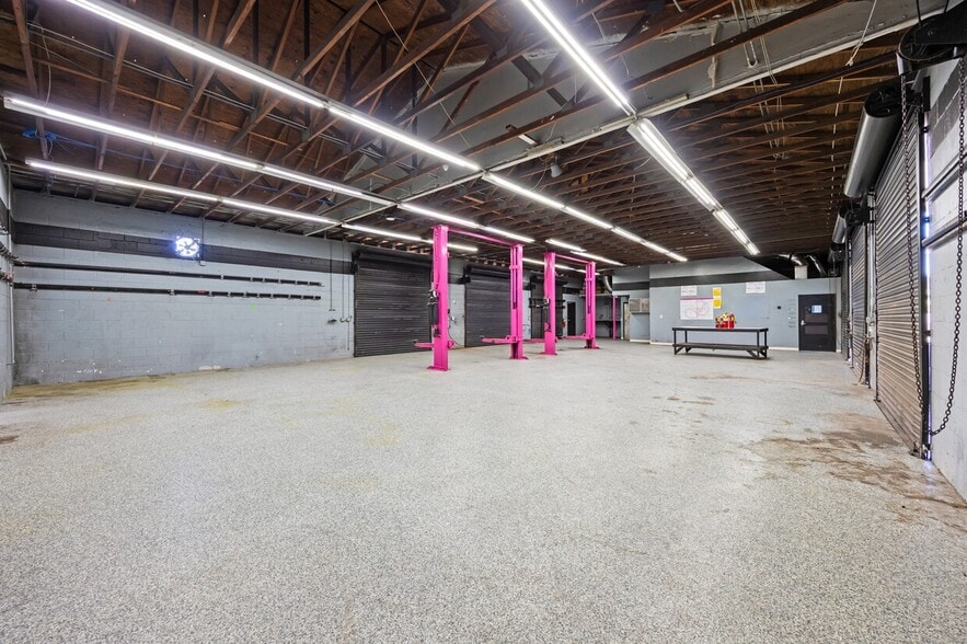 More Photos Of 1901 Danr Dr NE, Palm Bay Warehouse For Sale