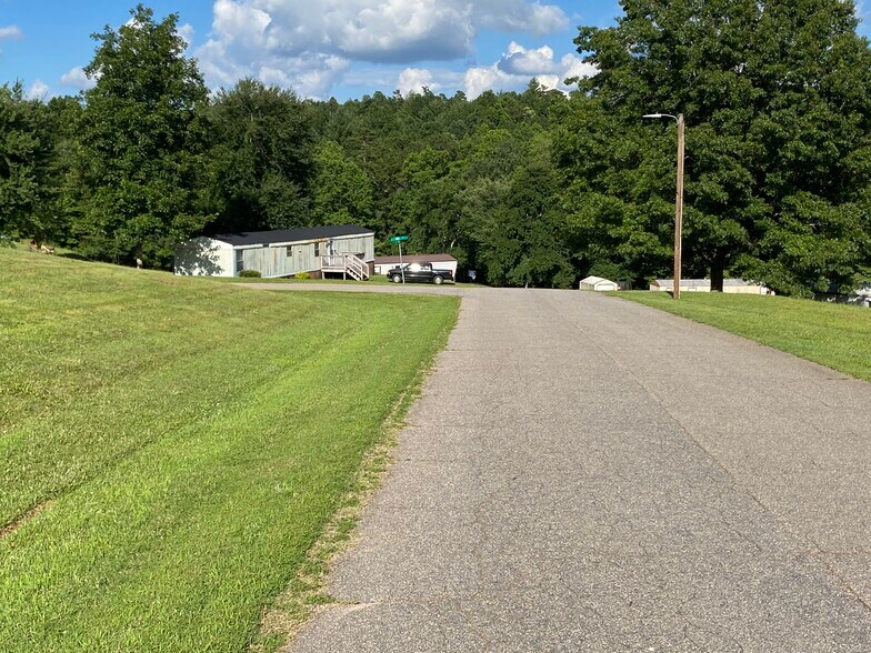 More Photos Of 6695 Springbrook Ave, Hickory Manufactured Housing Mobile Home Park For Sale