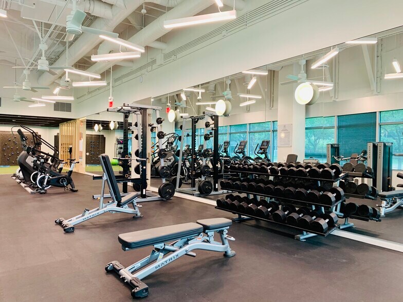 More Photos Of 10350 Richmond Ave, Houston Office For Lease