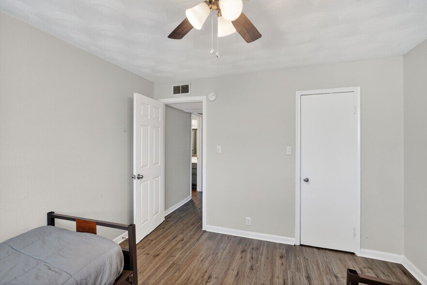 More Photos Of , Dallas Unknown For Sale