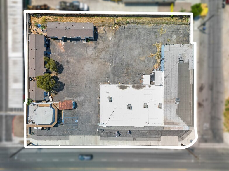 More Photos Of 25899 E Base Line St, Highland Freestanding For Sale