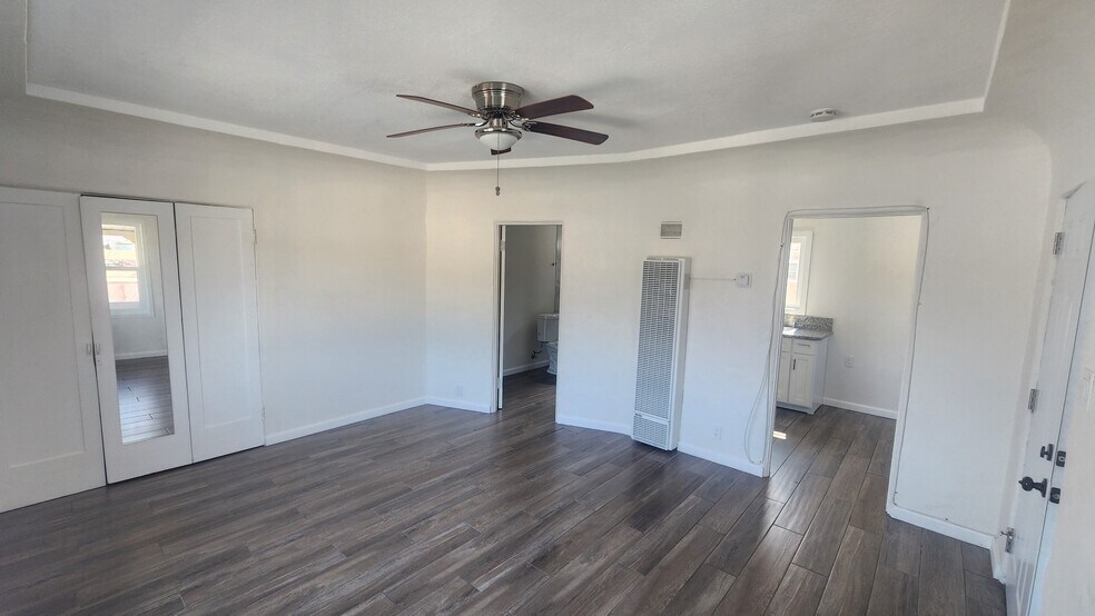 More Photos Of 8137 Beechwood Ave, South Gate Apartments For Sale