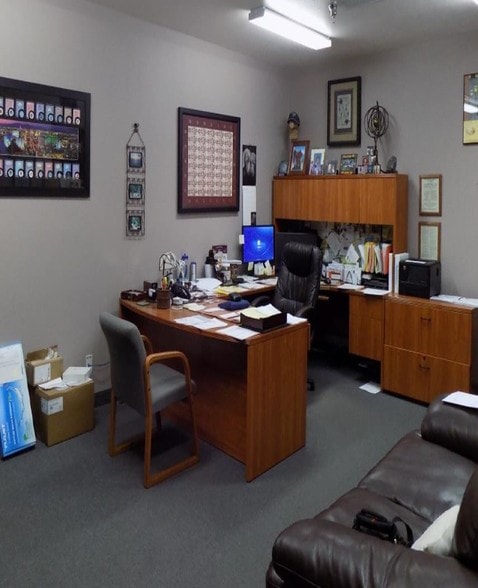 More Photos Of 759 Middlegate Rd, Henderson Warehouse For Lease