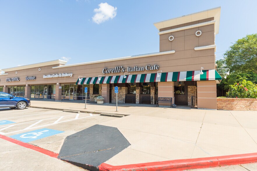 More Photos Of 3111-3229 Highway 6, Sugar Land General Retail For Lease