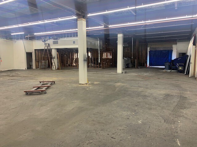 More Photos Of 33 Herriot St, Yonkers Warehouse For Sale