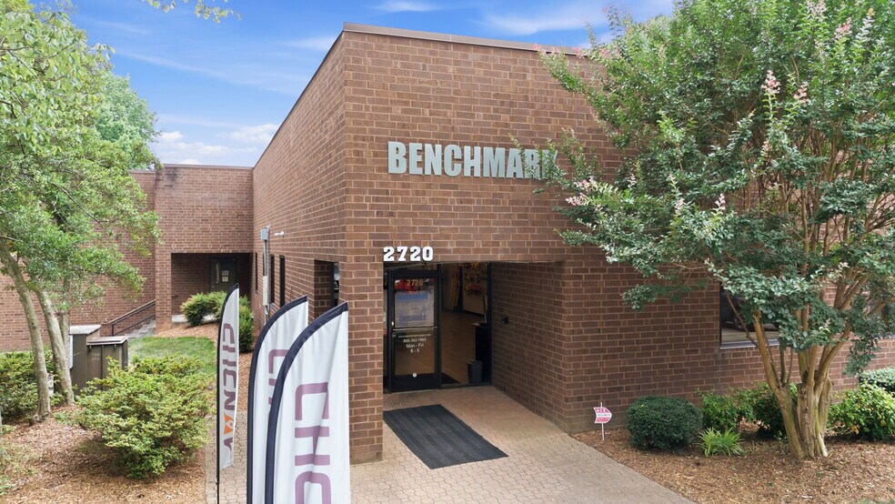 More Photos Of 2720 Discovery Dr, Raleigh Flex For Lease