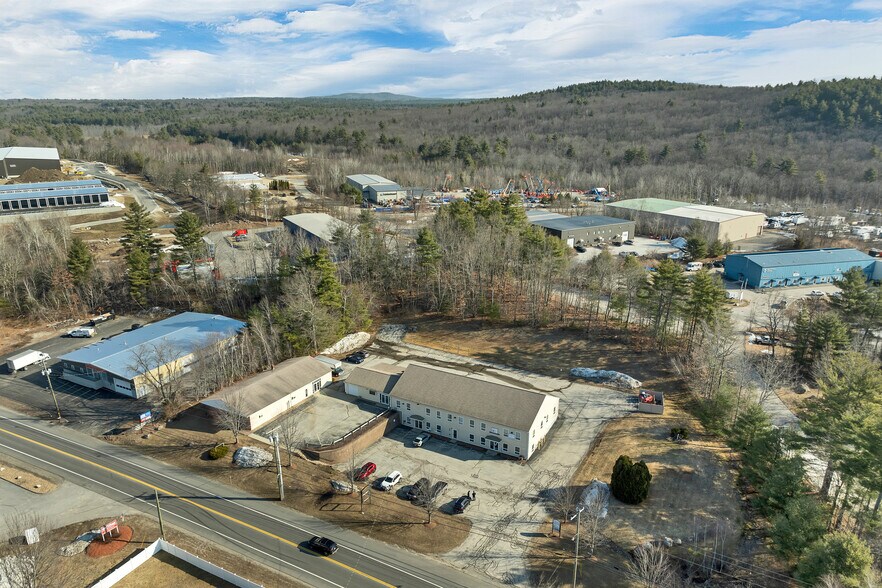 More Photos Of 45 Londonderry Tpke, Hooksett Office For Lease