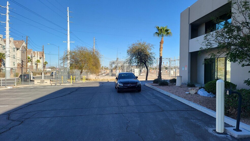More Photos Of 3325-3326 W Oquendo Rd, Las Vegas Warehouse For Lease