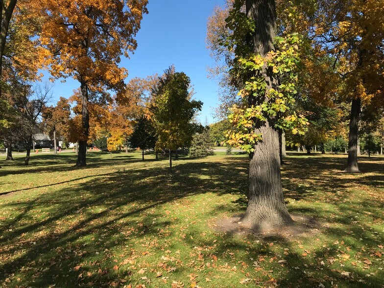 More Photos Of 401 N Lake St, Neenah Medical For Sale
