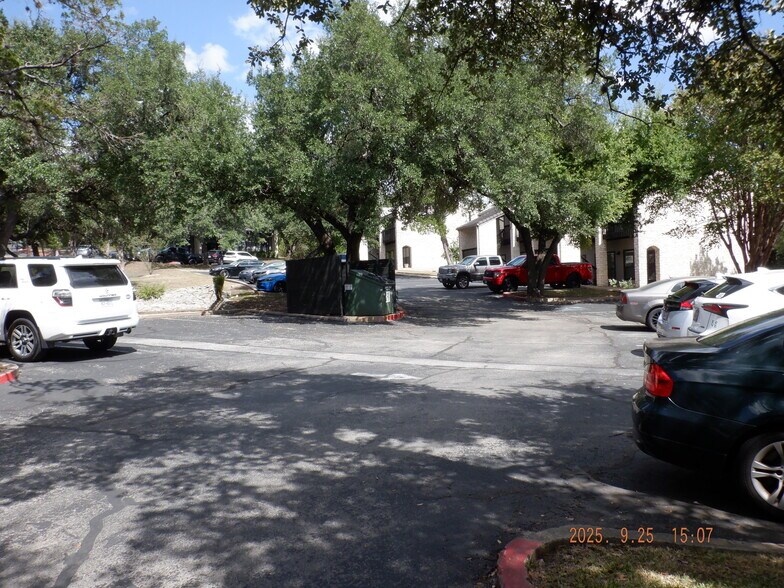 More Photos Of 5524 Bee Caves Rd, Austin Office For Sale