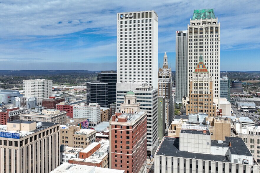 More Photos Of 15 E 5th St, Tulsa Office For Lease